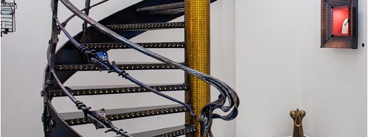 Spiral worm like staircase